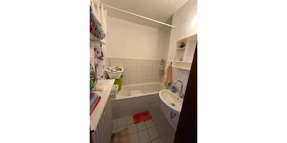 Etagenwohnung Niederkassel - 4 Zimmer, 84 m&sup2;, 138.000&euro; | Angebot:26145631