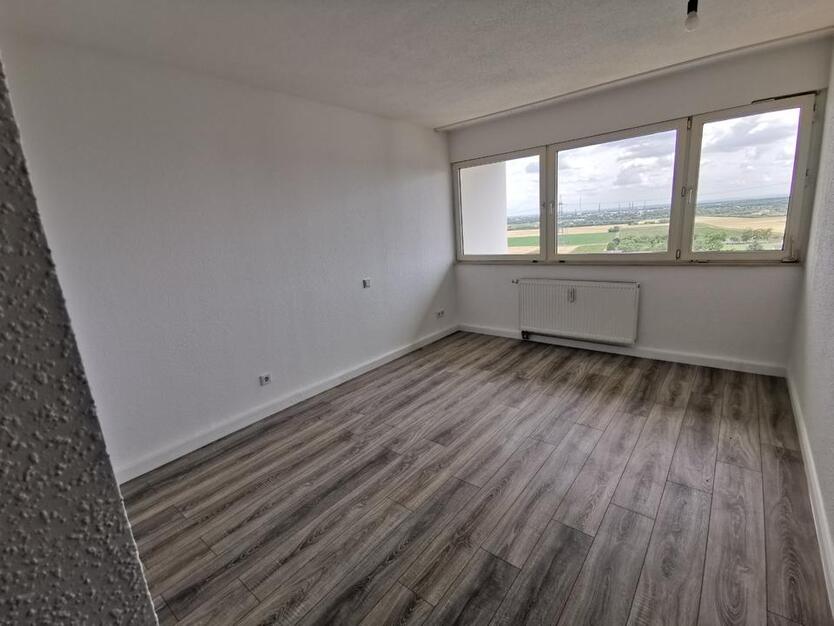 Sanierte 3 Zimmer Wohnung sehr hohe Rendite