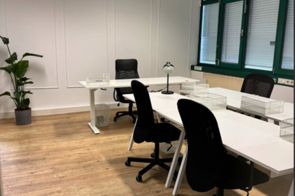 Büroraum Köln, Geschäftsadresse, Firmensitz mit Büroschlüssel zimmer