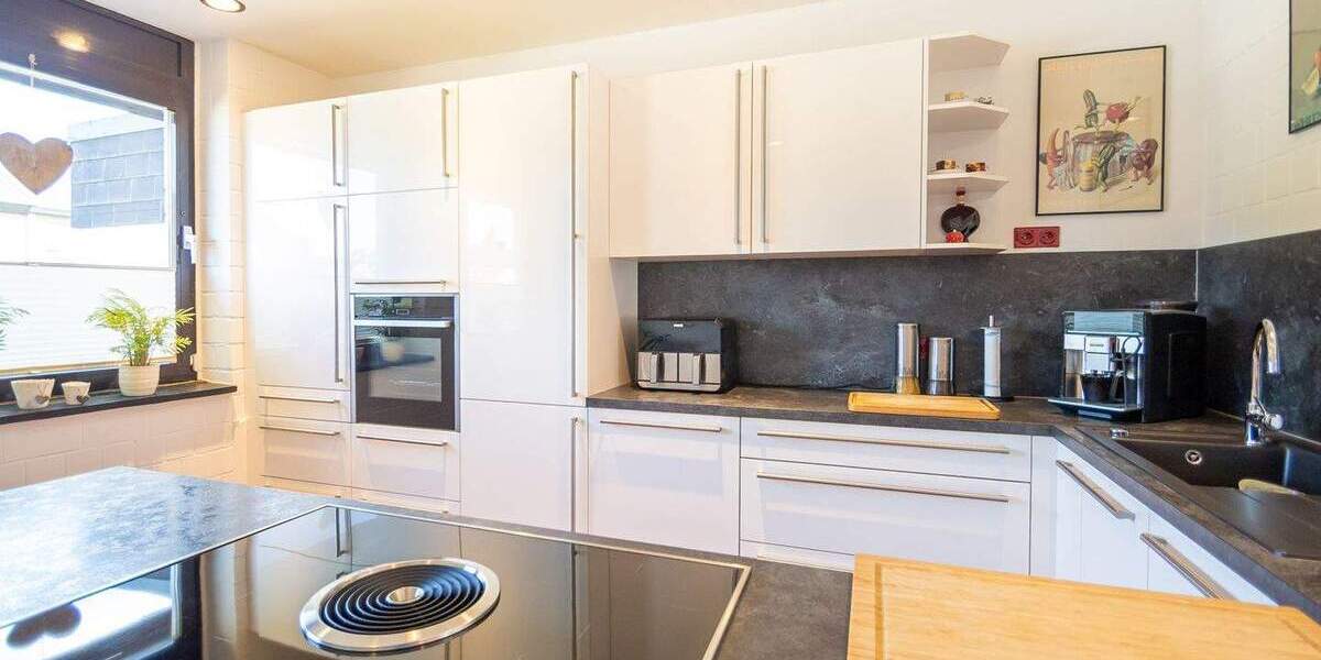 Stilvoller Bungalow mit Pool und liebevoll angelegtem Garten 5 zimmer