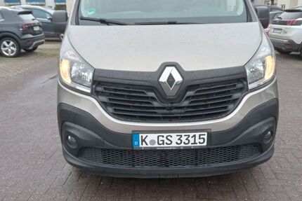 Renault Trafic 137.555 km 9.599 &euro; köln 50999