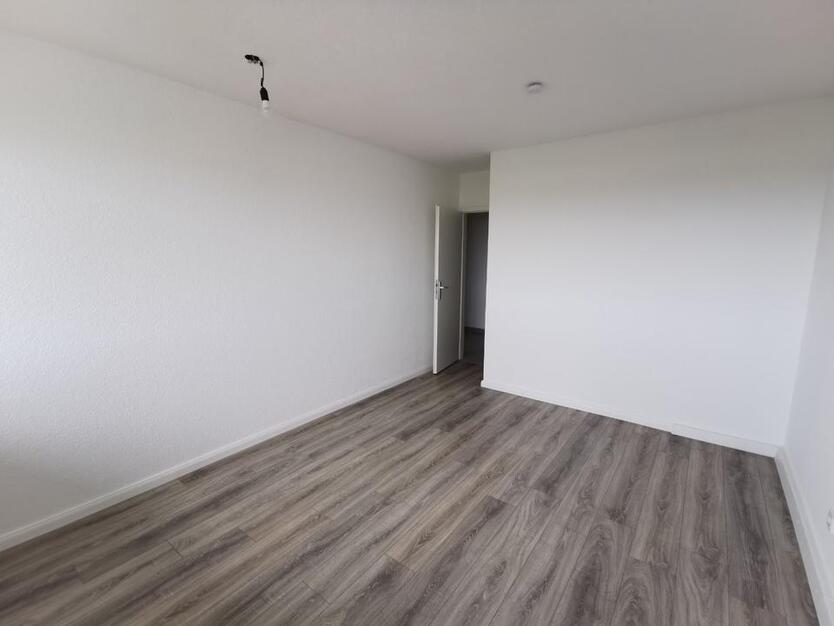 Sanierte 3 Zimmer Wohnung sehr hohe Rendite