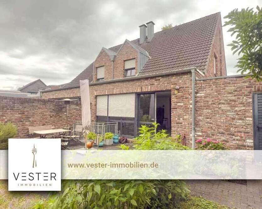Haus zum Kaufen in Düsseldorf 825.000 € 125 m²