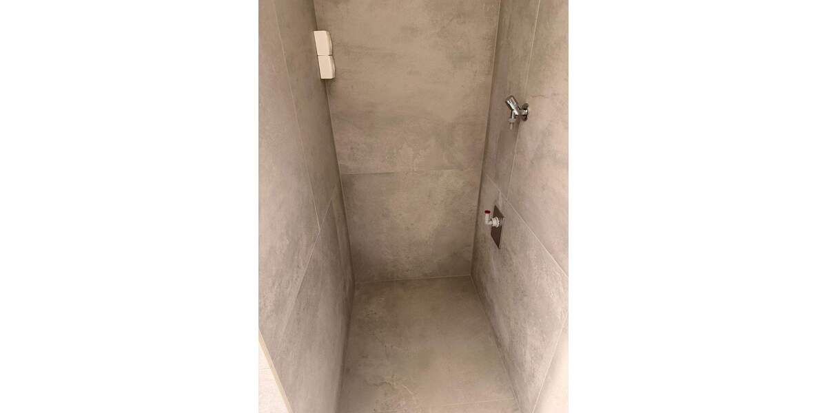 Etagenwohnung Köln Westhoven - 3 Zimmer, 96 m&sup2;, 1.400&euro; | Angebot:25361837