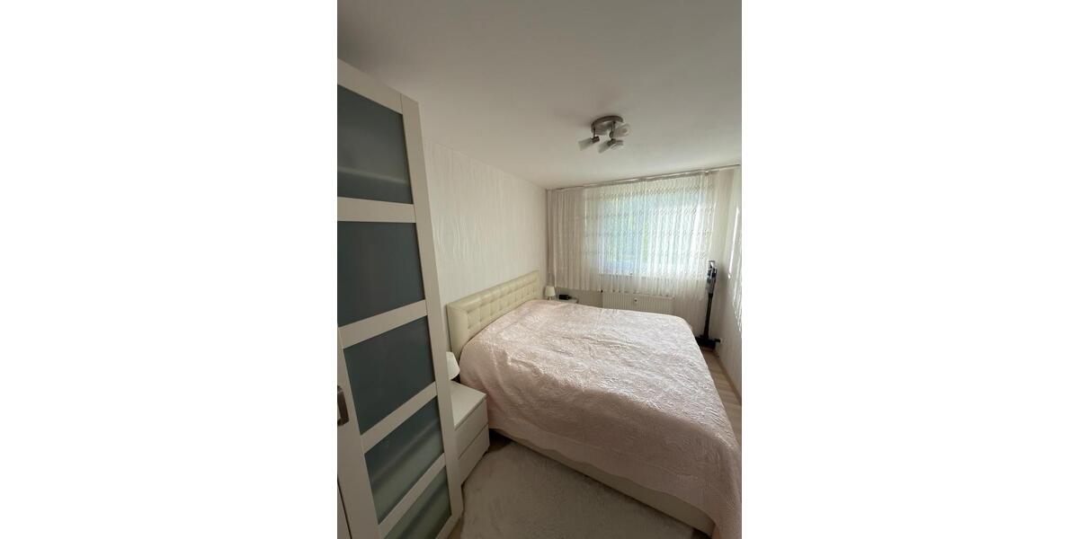 Etagenwohnung Bergisch Gladbach Gronau - 4 Zimmer, 85 m&sup2;, 1.300&euro; | Angebot:26329356