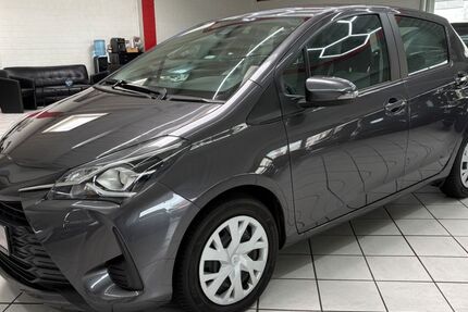 Toyota Yaris 11.200 km 13.900 &euro; Leverkusen 51371