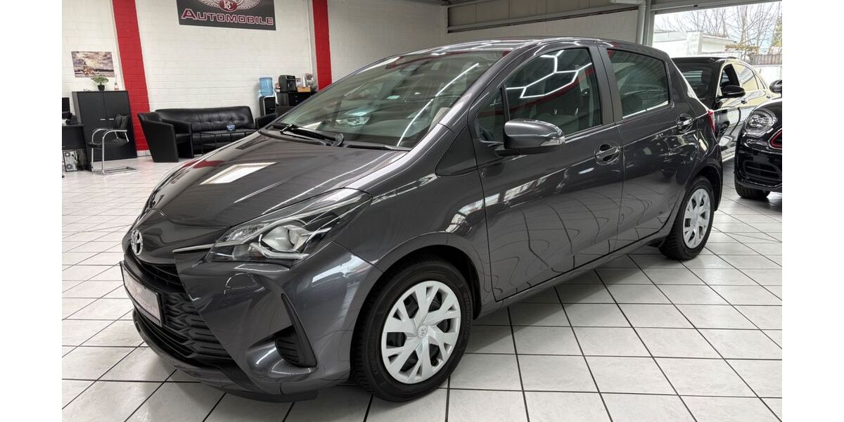 Toyota Yaris 11.200 km 13.900 &euro; Leverkusen 51371