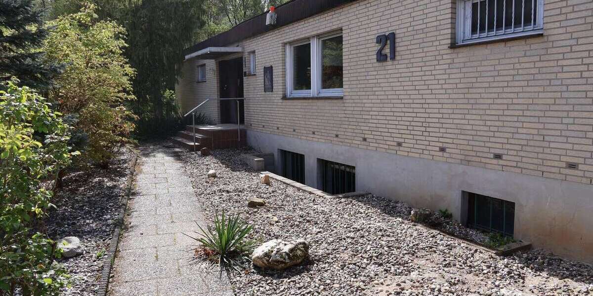 Einfamilienhaus Dormagen Hackenbroich - 11 Zimmer, 165 m&sup2;, 720.000&euro; | Angebot:26422775