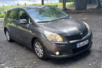 Toyota Verso 214.600 km 5.950 &euro; Odenthal-Neschen 51519