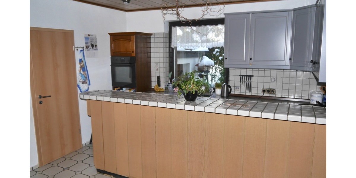 SG, freist. EFH, 5 Zi., 160m² Wfl., 747 GrSt., 2x Doppel-Grg.+CP, Keller, Terr. Stellpl. 5 zimmer