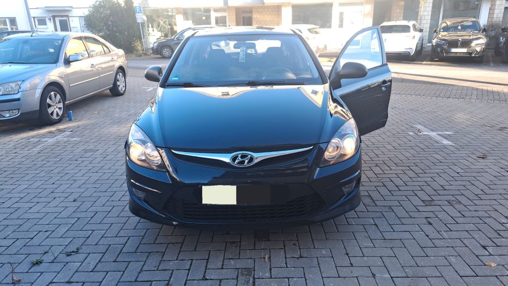 Hyundai i30 305.000 km 1.450 &euro; Niederkassel 53859