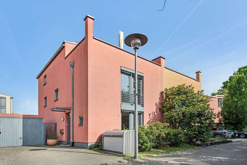 Haus zum Kaufen in Köln 935.000 € 161.1 m²