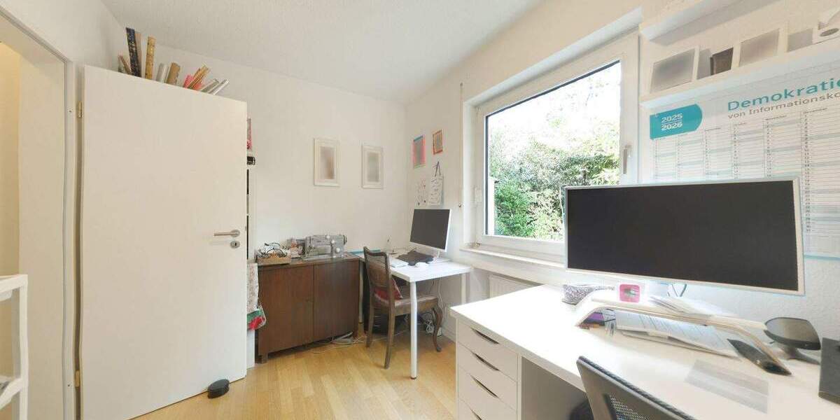 Etagenwohnung Bergisch Gladbach Moitzfeld - 4 Zimmer, 98 m&sup2;, 350.000&euro; | Angebot:25249690