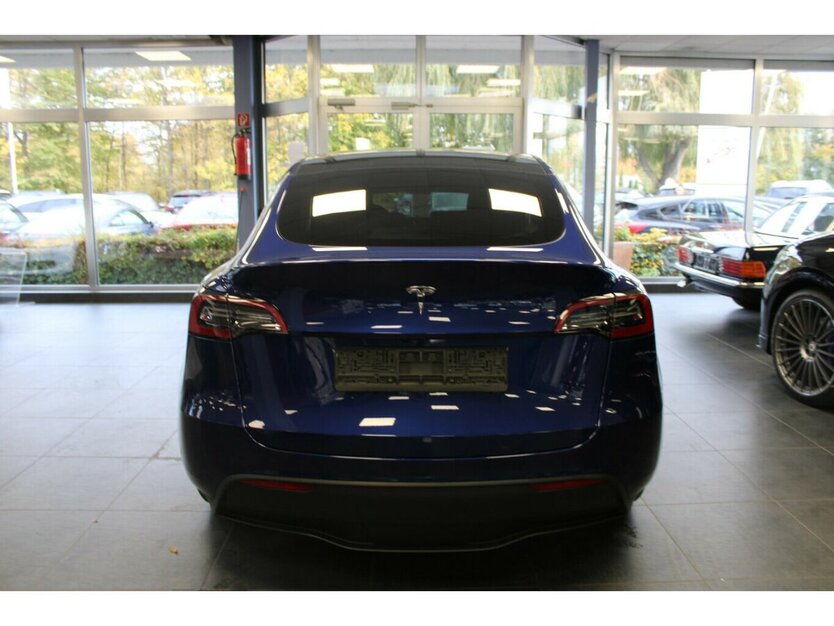 Tesla Model Y RWD 33.530 km 32.980 € Euskirchen 53881
