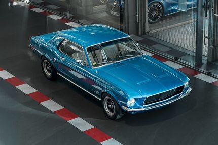 Ford Mustang 6.500 km 42.890 &euro; Köln 50829