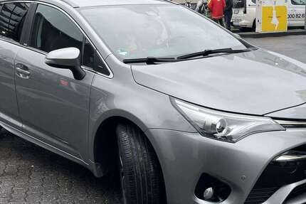 Toyota Avensis 205.000 km 7.900 &euro; Köln 51105