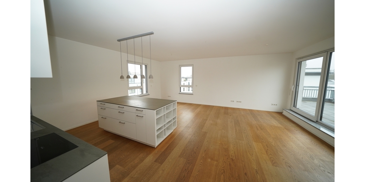 Hier lässt sichs leben! - Traumhafte 4-Zimmer-Wohnung mit 2 Bädern und einer sonnigen Dachterrasse 4 zimmer