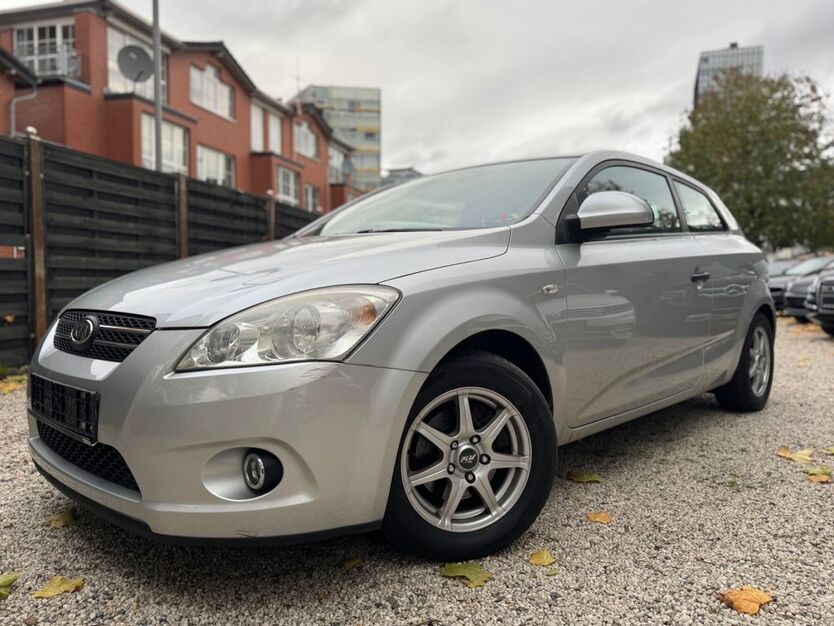 Kia pro ceed / ProCeed 175.000 km 2.950 € Köln 50674