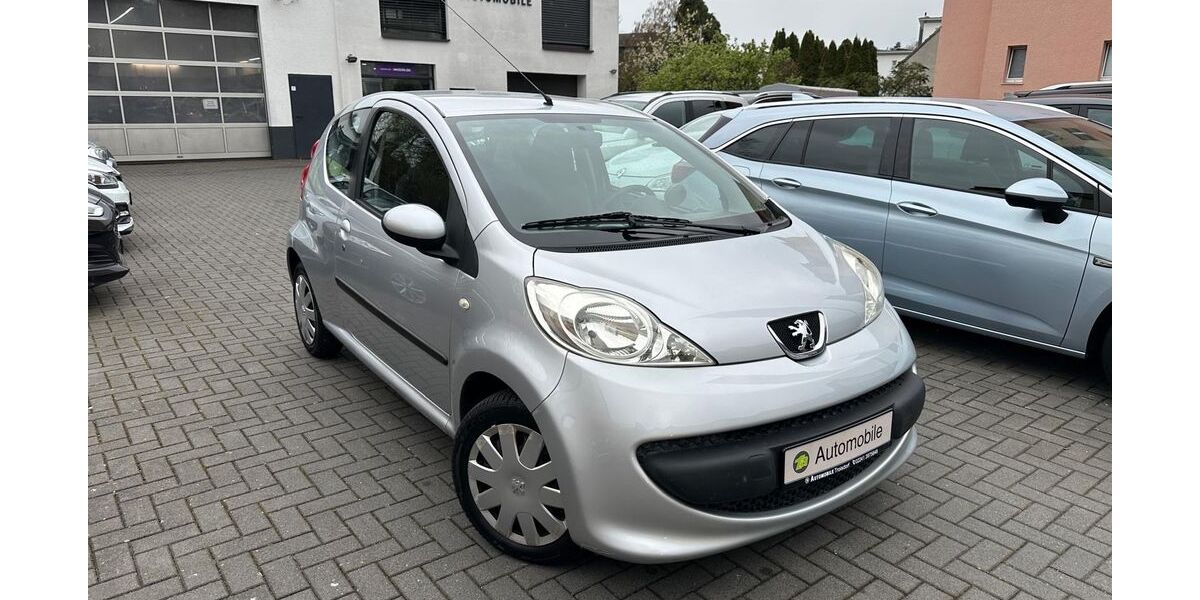 Peugeot 107 95.330 km 3.249 &euro; Troisdorf 53840