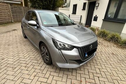 Peugeot 208 32.000 km 17.500 € Köln 50858