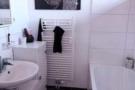 Hochwertig sanierte 3-Zimmer-Wohnung mit 2 Balkonen und 2 Badezimmern in Köln-Westhoven 3 zimmer