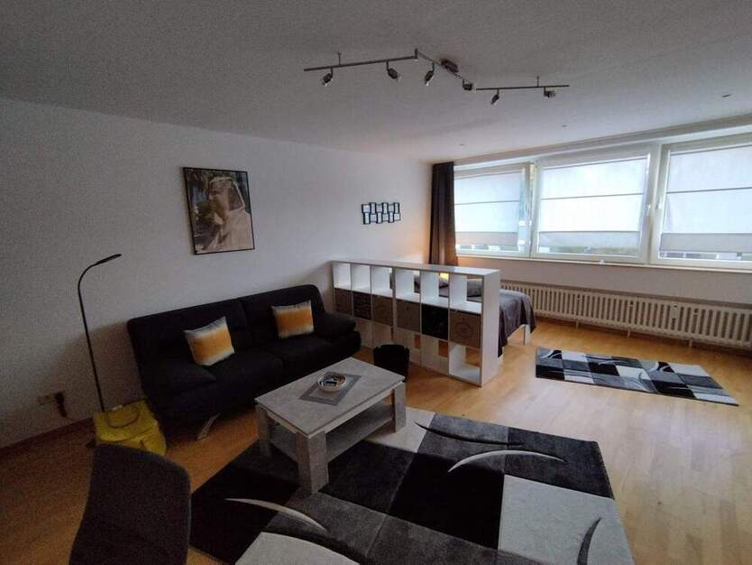 Bonn ansprechendes Apartment - komplette neue Möblierung in 2023 - im 3.Obergeschoß mit Personenaufzug, sehr ruhige zentrale Wohnlage