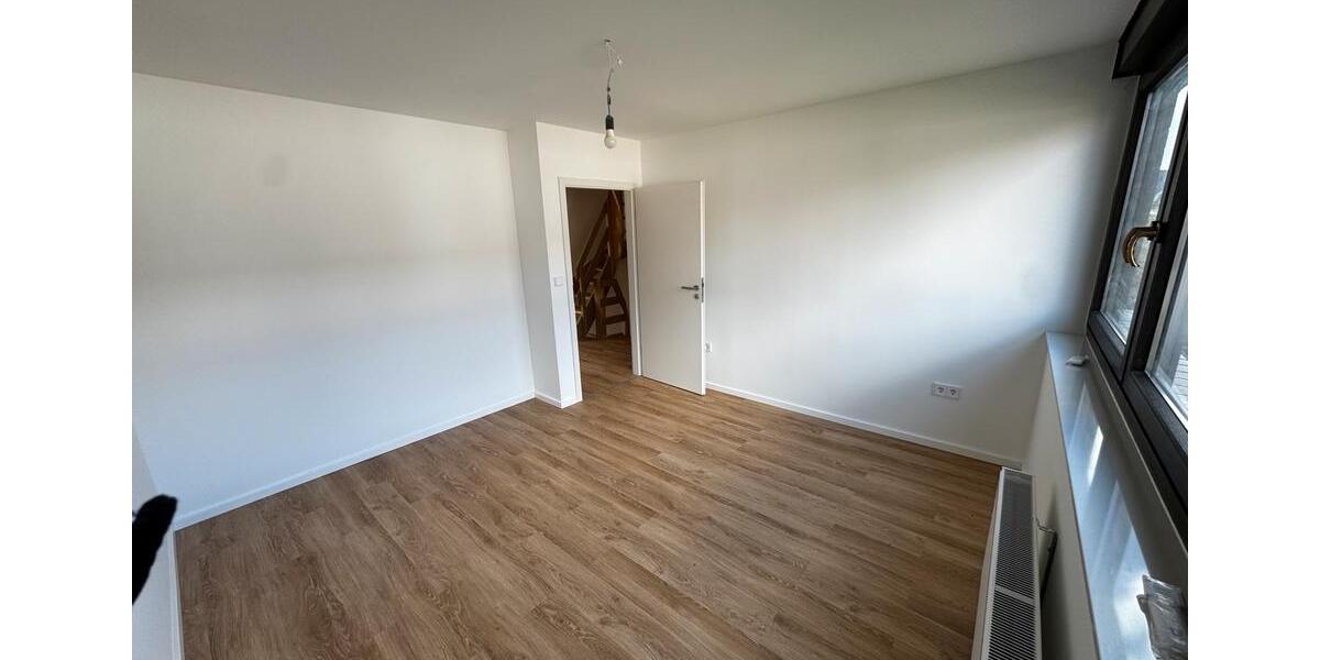 Reihenhaus Siegburg - 6 Zimmer, 170 m&sup2;, 2.690&euro; | Angebot:26148466