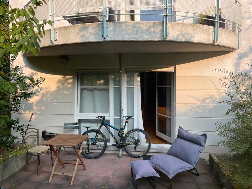 2-Zimmer-Erdgeschoßwohnung mit kleiner Terrasse