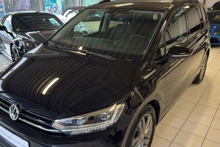 VW Touran 181.000 km 16.990 € Köln 50827