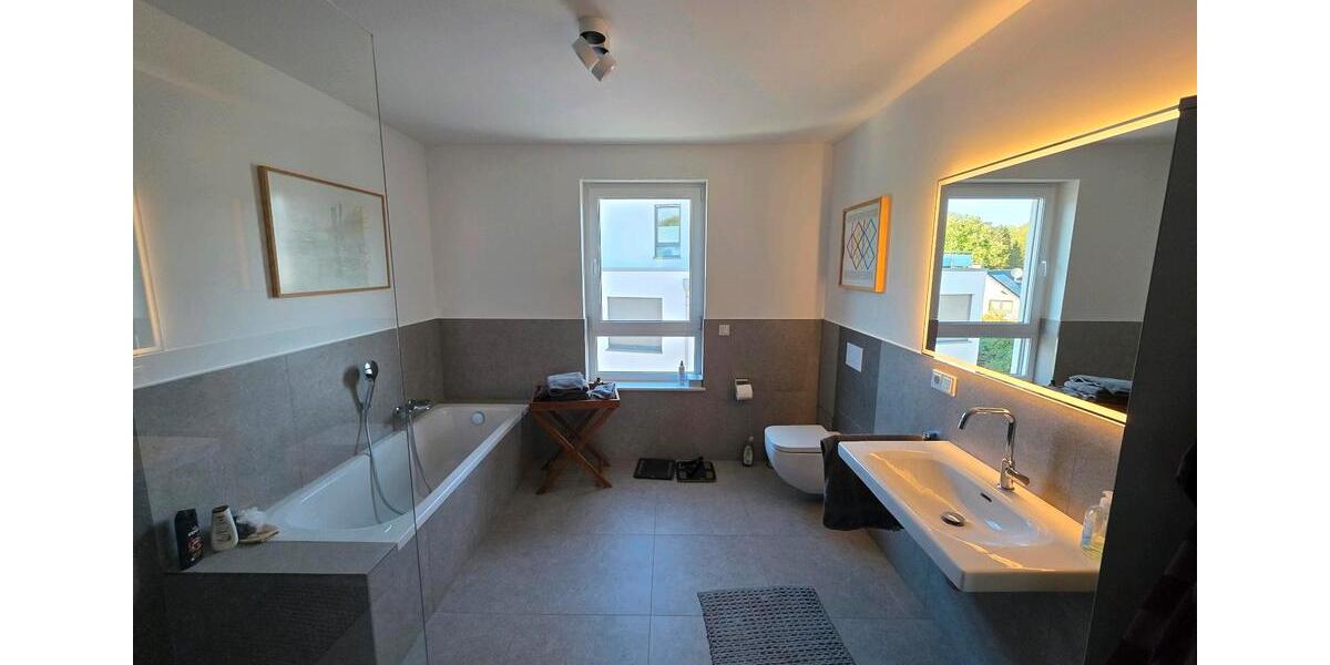 Einfamilienhaus Bergisch Gladbach Paffrath - 4 Zimmer, 145 m&sup2;, 2.615&euro; | Angebot:26322749