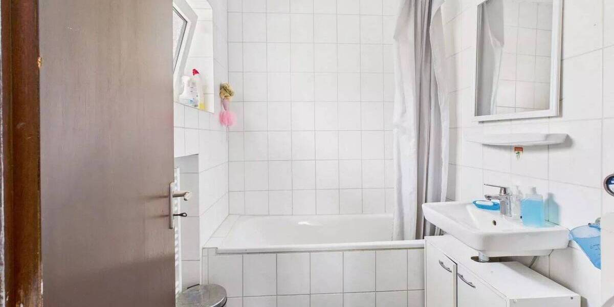 Etagenwohnung Köln Pesch - 4 Zimmer, 92 m&sup2;, 260.000&euro; | Angebot:26868717