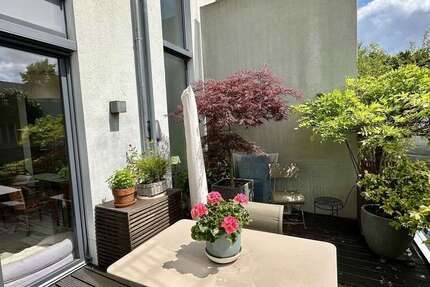 Haus zum Mieten in Düsseldorf 2.850 € 125 m²