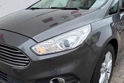 Ford S-Max 270.000 km 6.990 &euro; Bergisch Gladbach 51467