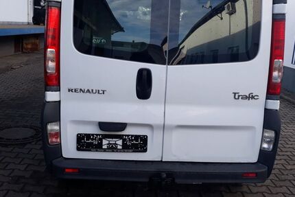 Renault Trafic 140.121 km 5.350 &euro; Hilden 40721