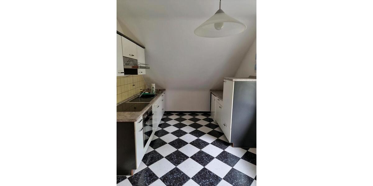 Dachgeschoßwohnung Bergisch Gladbach Alt-Frankenforst - 2 Zimmer, 61 m&sup2;, 810&euro; | Angebot:26165997