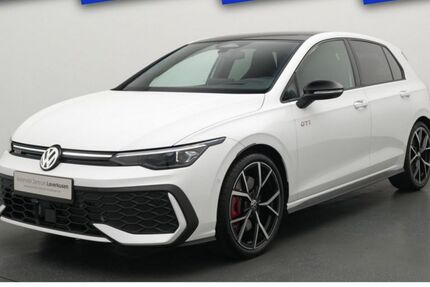 VW Golf 3.995 km 44.980 &euro; Leverkusen 51379