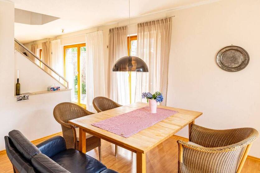 Rheinfeld! Großzügiges, gemütliches Einfamilienhaus in sehr ruhiger, zentrumsnaher Lage