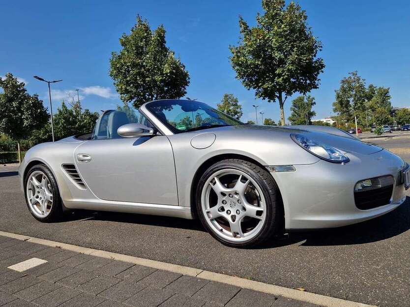 Porsche Boxster 104.876 km 29.987 € Düsseldorf 40549
