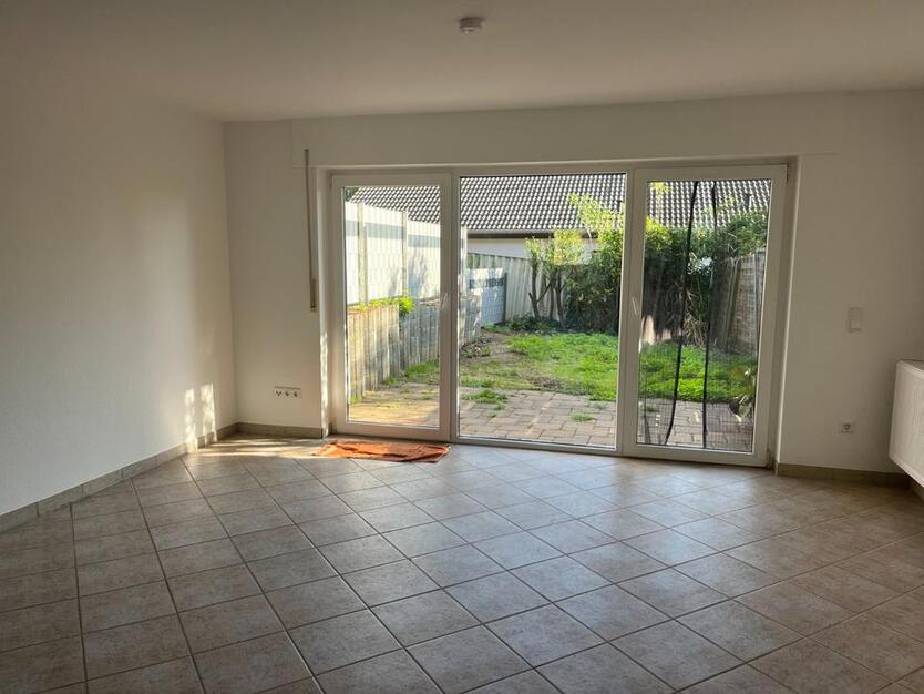 **Renoviertes, großzügiges Reihenmittelhaus in Leverkusen Kursiefen**