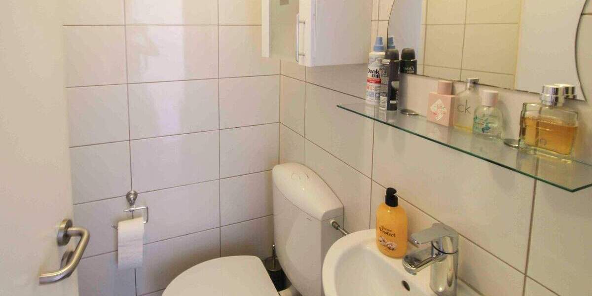 Charmante Barrierefreie 3-Zimmer-Wohnung mit zwei Balkonen und Tiefgaragenstellplatz in Köln-Weiden 3 zimmer