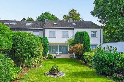 Wohnen im Grünen: Reihenmittelhaus Am Stratenhof mit idyllischem Garten 5 zimmer