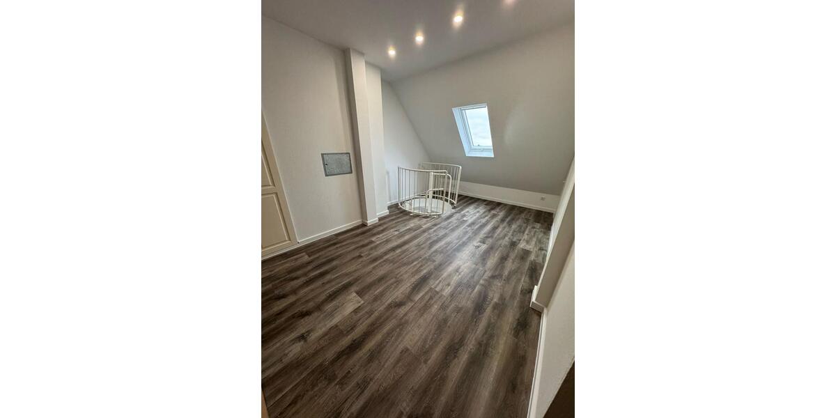 Zweistöckige Dreizimmerwohnung in Solingen 3 zimmer