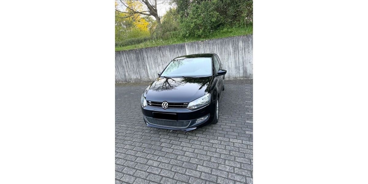 VW Polo 81.818 km 7.390 &euro; Rösrath 51503