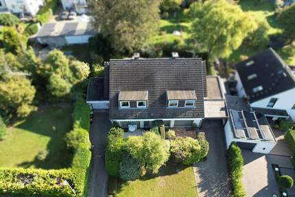 Gepflegte Doppelhaushälfte in ruhiger, idyllischer Lage von Odenthal-Voiswinkel 5 zimmer