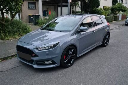 Ford Focus 168.000 km 15.700 € Köln 51145