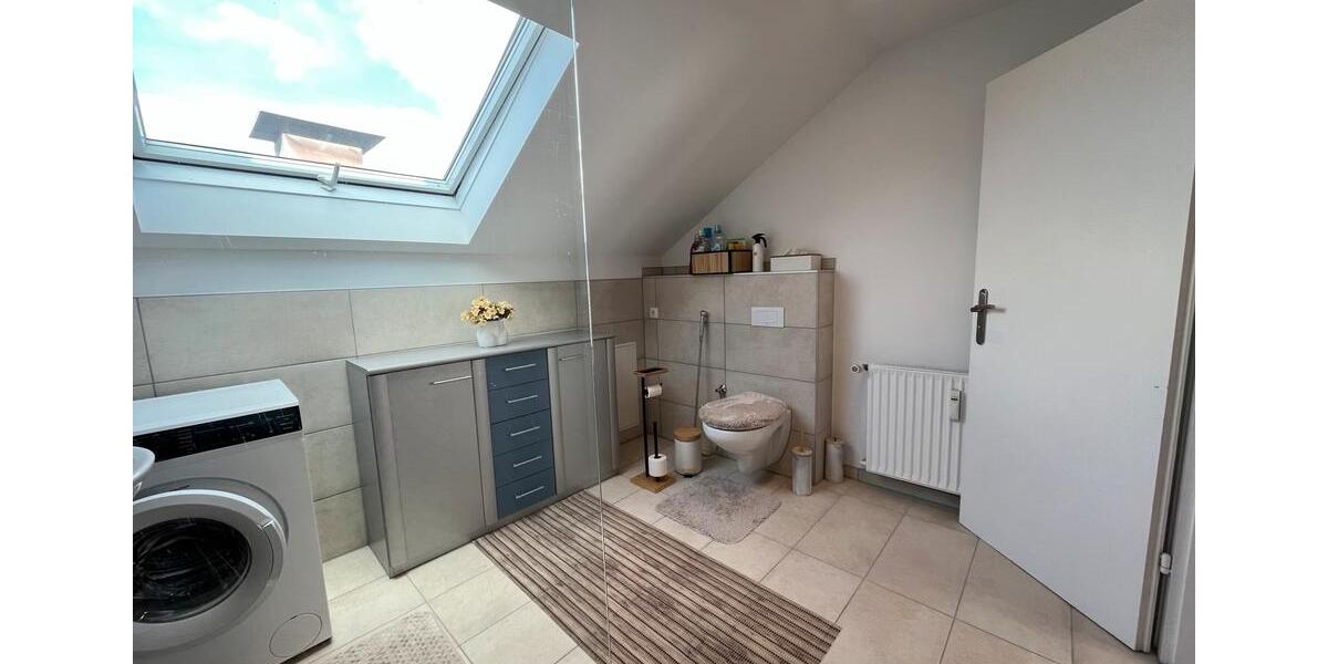 Dachgeschoßwohnung Brühl - 2 Zimmer, 55 m&sup2;, 700&euro; | Angebot:26397807