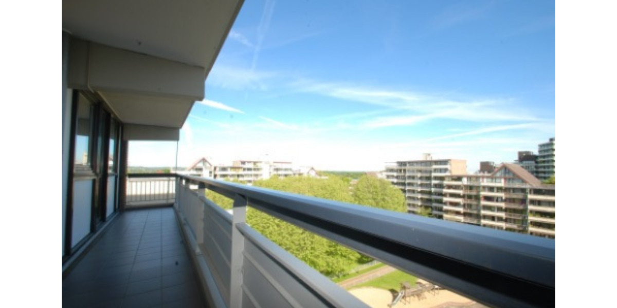 Lichtdurchflutete Vierzimmerwohnung mit zwei Loggien 4 zimmer