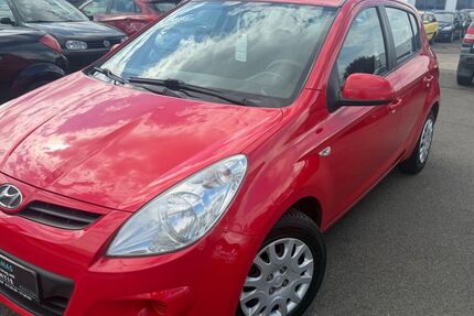 Hyundai i20 146.000 km 3.700 &euro; Erftstadt 50374