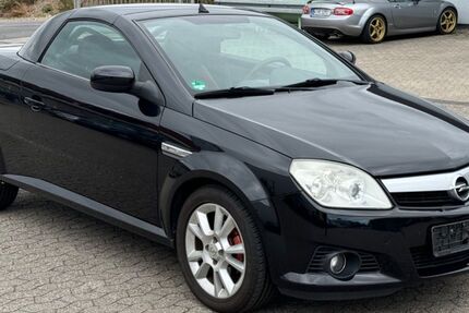 Opel Tigra 146.090 km 1.950 &euro; Bornheim 53332