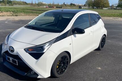 Toyota Aygo (X) 41.500 km 10.900 &euro; Brühl 50321
